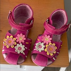 3 PIECES✅✅✅Shoes shirt headband 🎀18/24mo